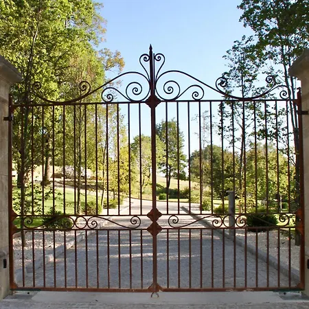 Domaine De Bonaveau - Spa&piscine Couette-café *